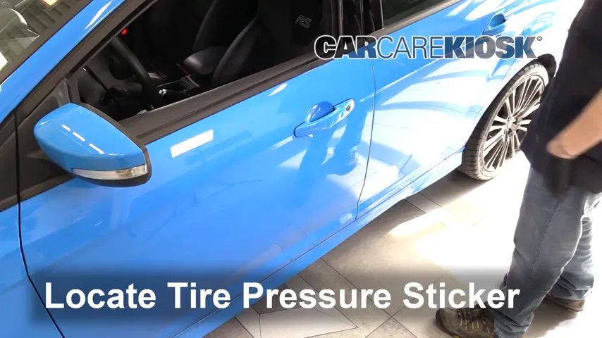 2017 Ford Focus RS 2.3L 4 Cyl. Turbo Tires & Wheels Check Tire Pressure